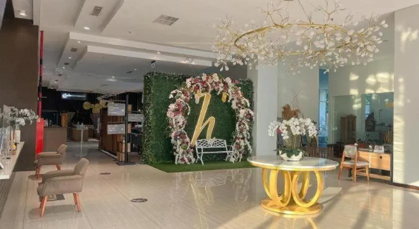 Horison Nindya Semarang