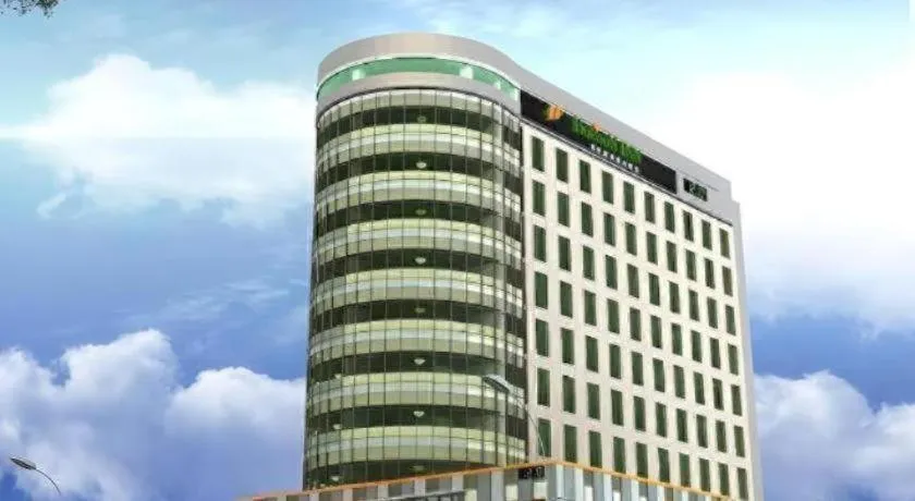 Horison Nindya Semarang