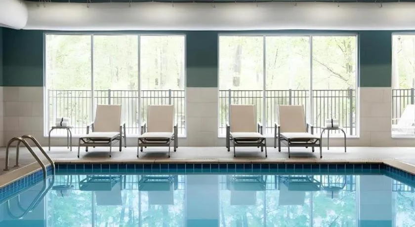 Holiday Inn Express & Suite Milroy - Reedsville By IHG