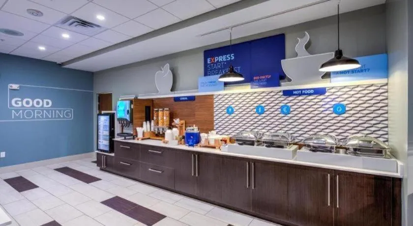 Holiday Inn Express & Suite Milroy - Reedsville By IHG