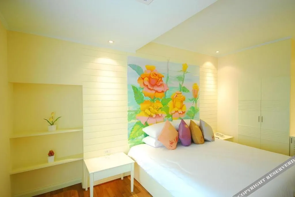 Bed in Hip Hotel Bangkok