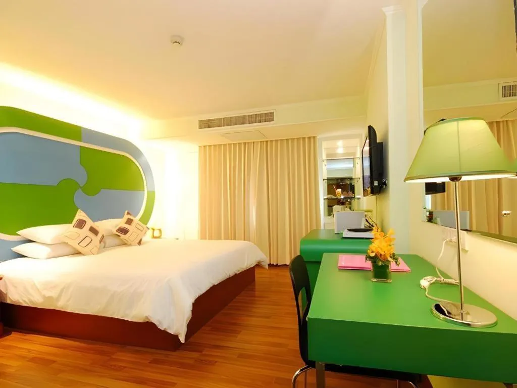 Bed in Hip Hotel Bangkok