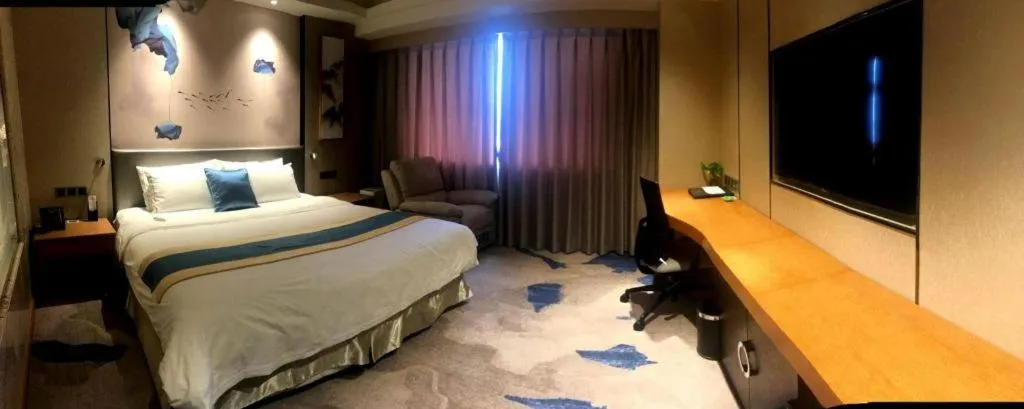 Bed in Yantai Bihai Hotel