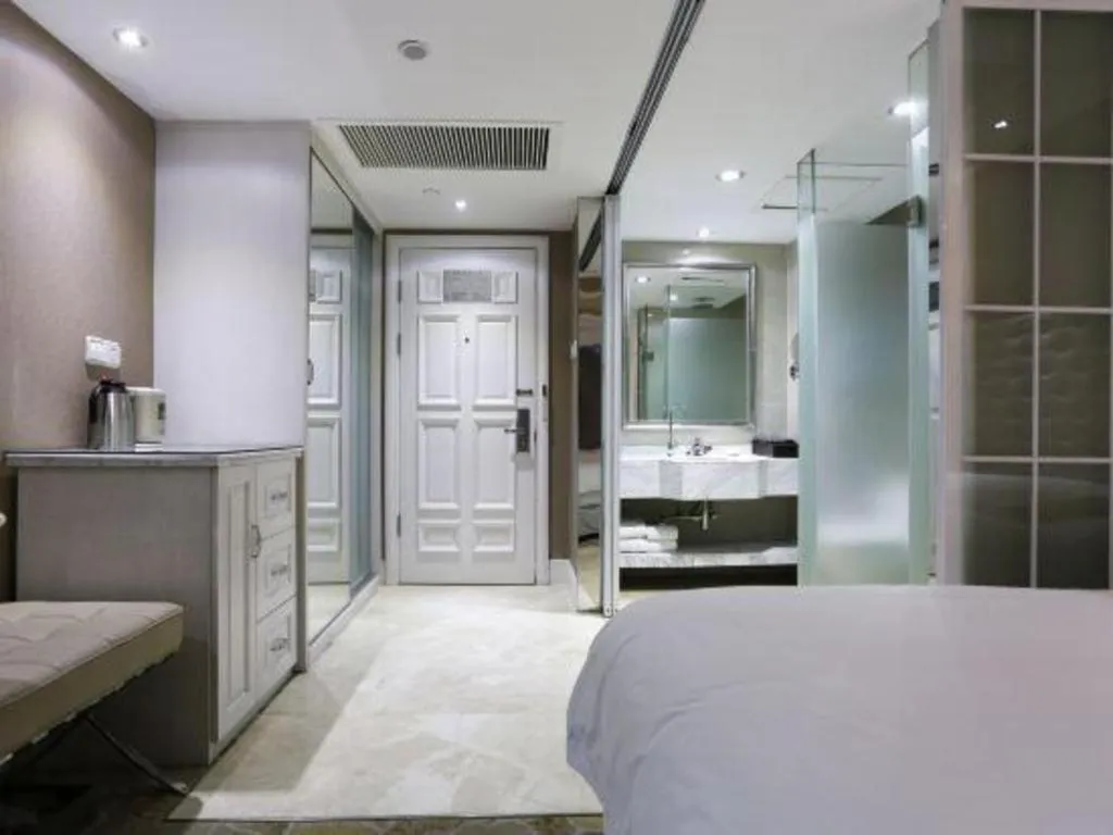 Bed in Yantai Bihai Hotel