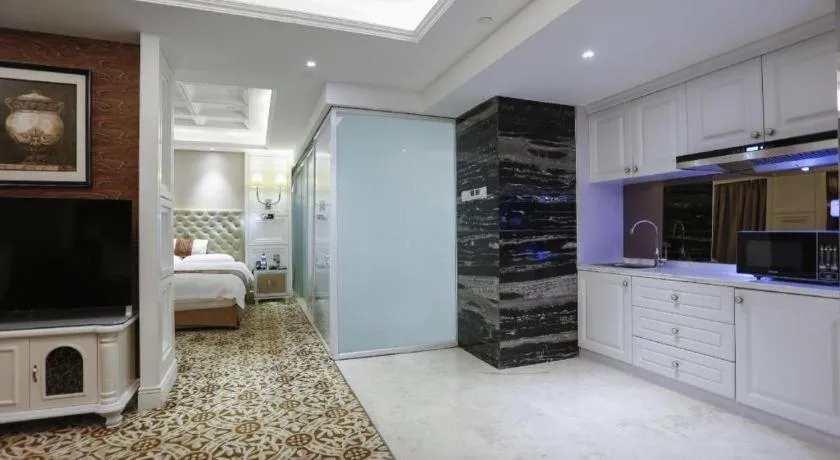 Bed in Yantai Bihai Hotel