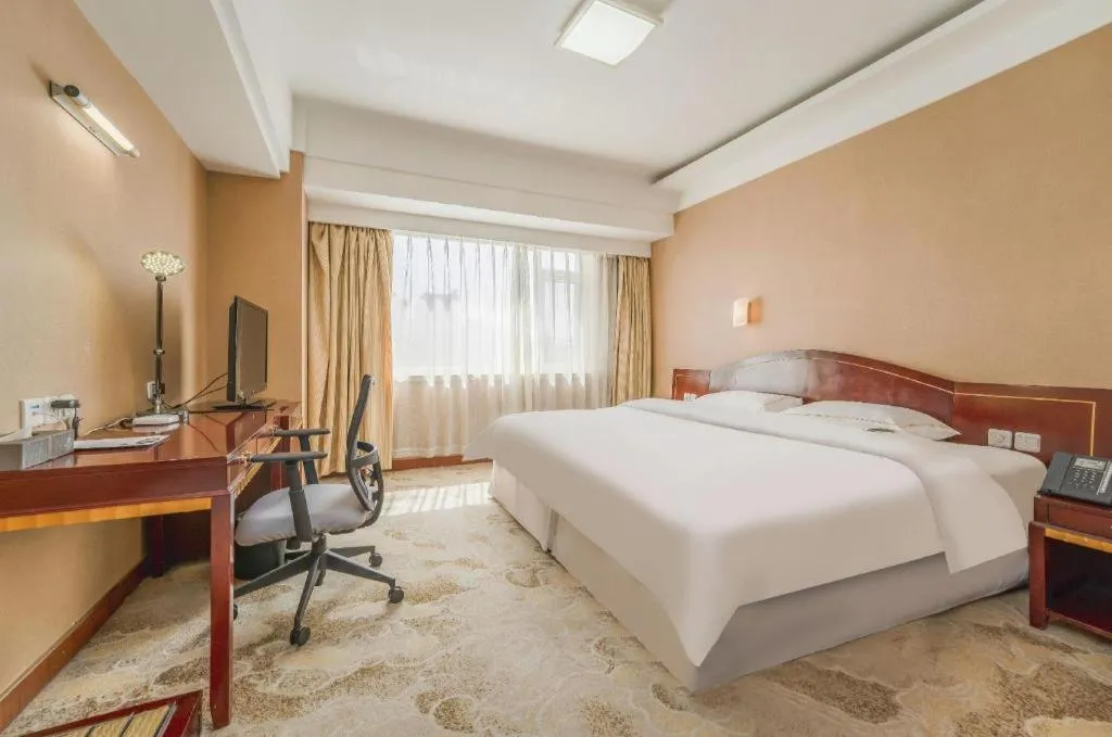 Bed in Yantai Bihai Hotel