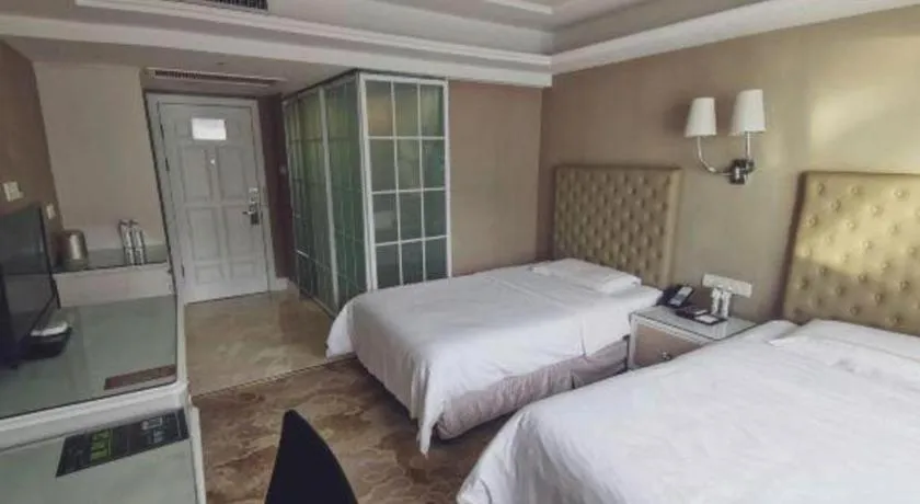 Bed in Yantai Bihai Hotel