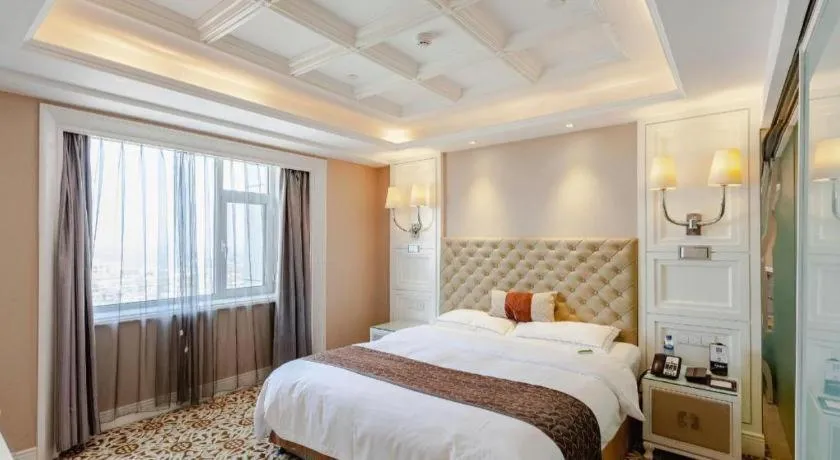 Bed in Yantai Bihai Hotel