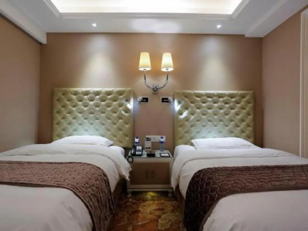 Bed in Yantai Bihai Hotel