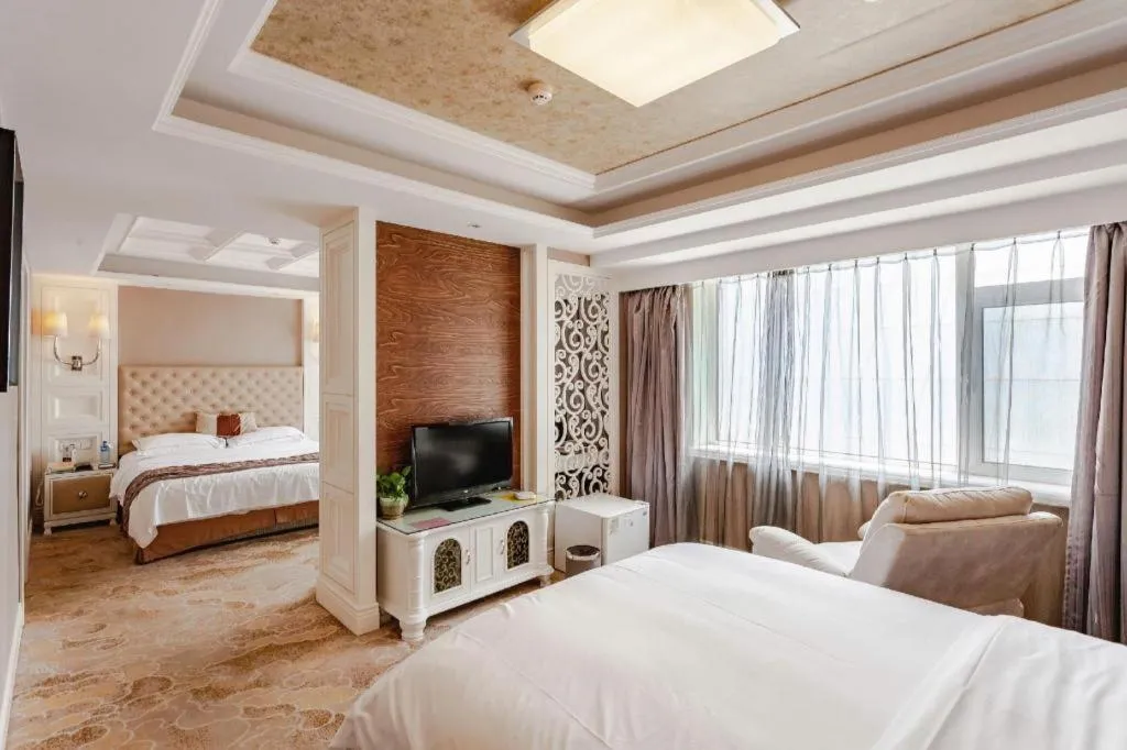Bed in Yantai Bihai Hotel