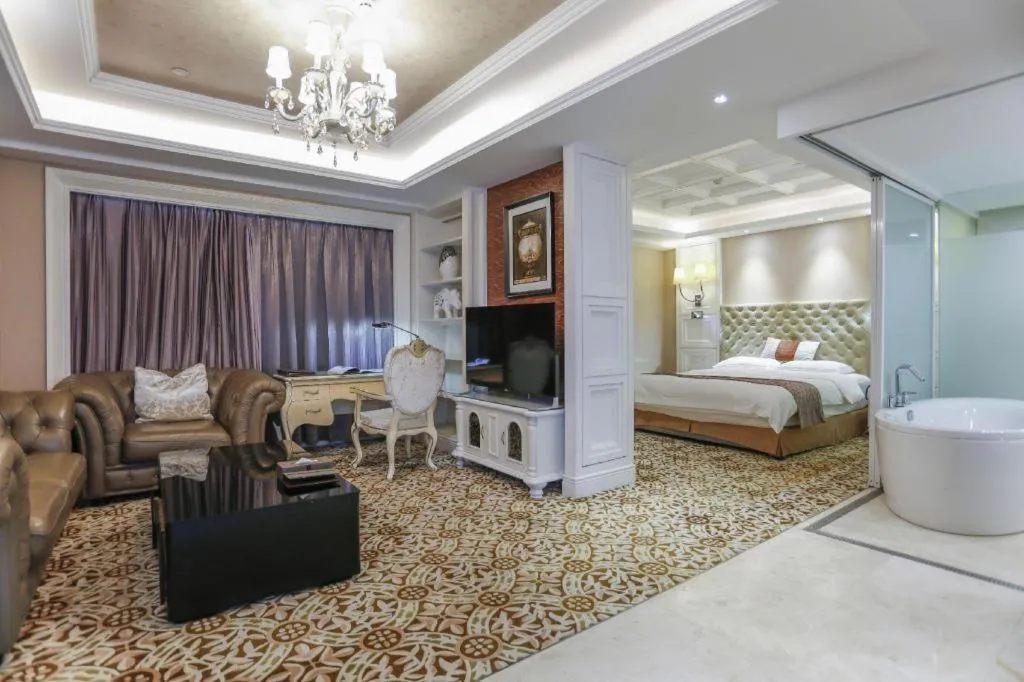 Bed in Yantai Bihai Hotel