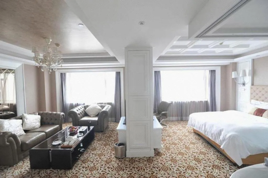 Bed in Yantai Bihai Hotel