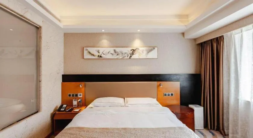 Bed in Yantai Bihai Hotel