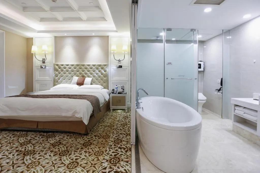 Bed in Yantai Bihai Hotel