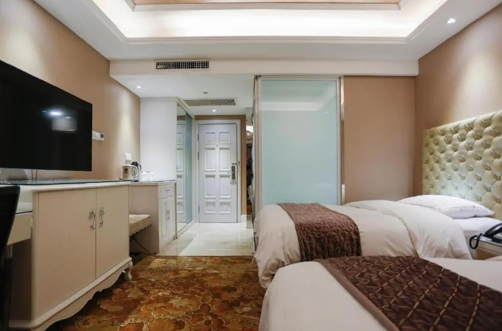 Bed in Yantai Bihai Hotel