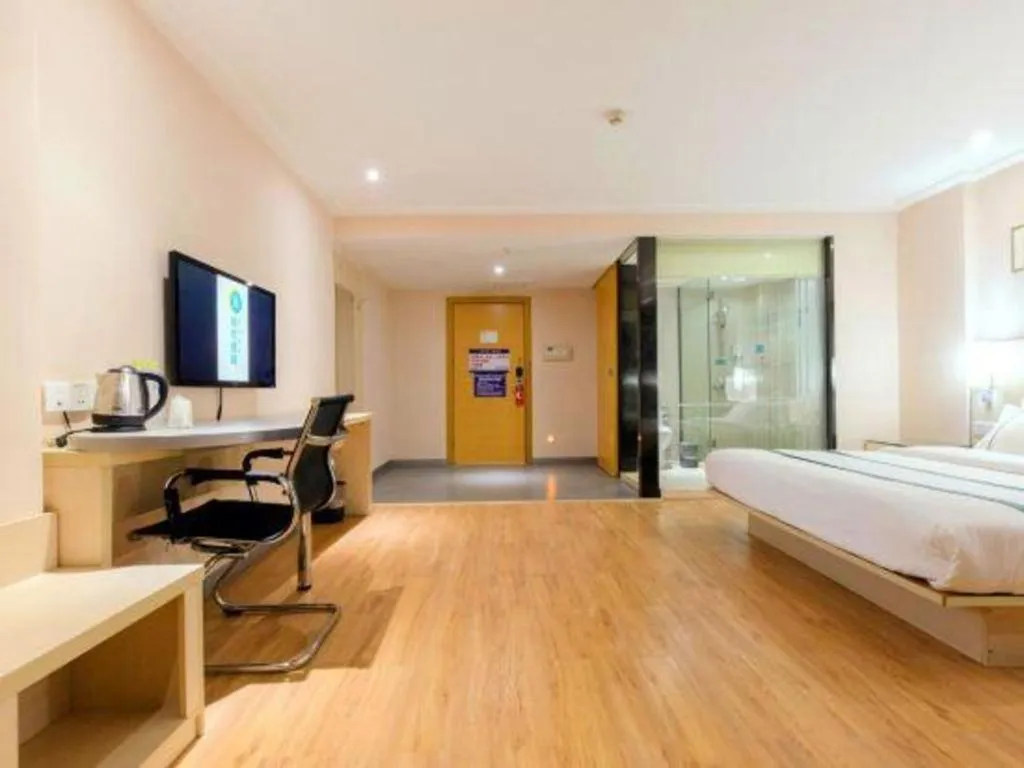 Bed in City Comfort Inn Guigang Tangren Street