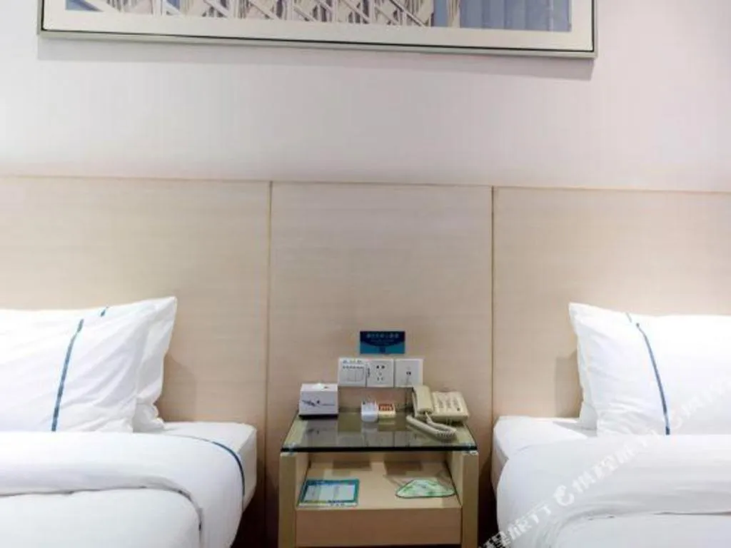 Bed in City Comfort Inn Guigang Tangren Street