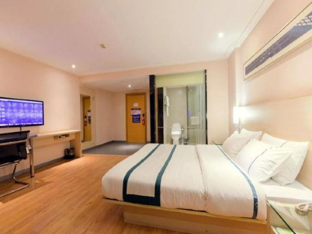 Bed in City Comfort Inn Guigang Tangren Street