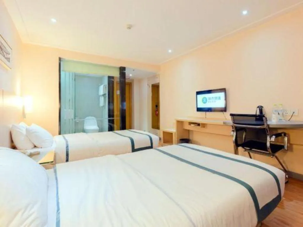 Bed in City Comfort Inn Guigang Tangren Street