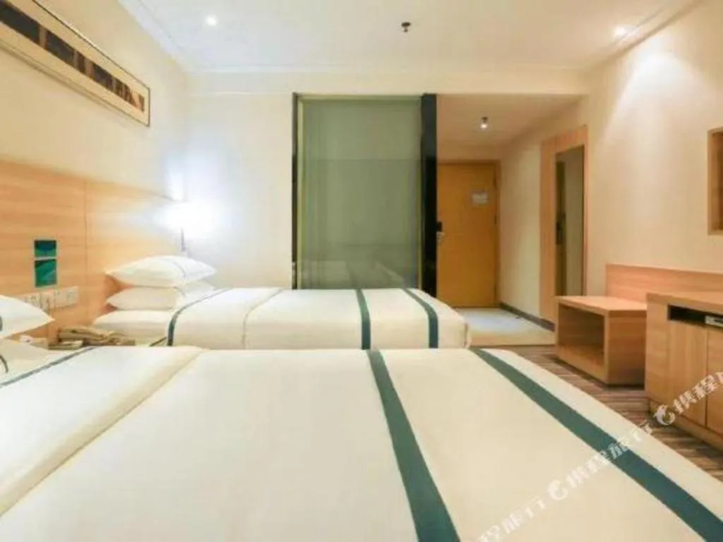 Bed in City Comfort Inn Guigang Tangren Street