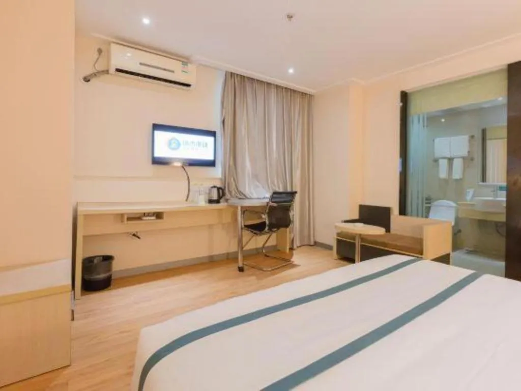 Bed in City Comfort Inn Guigang Tangren Street