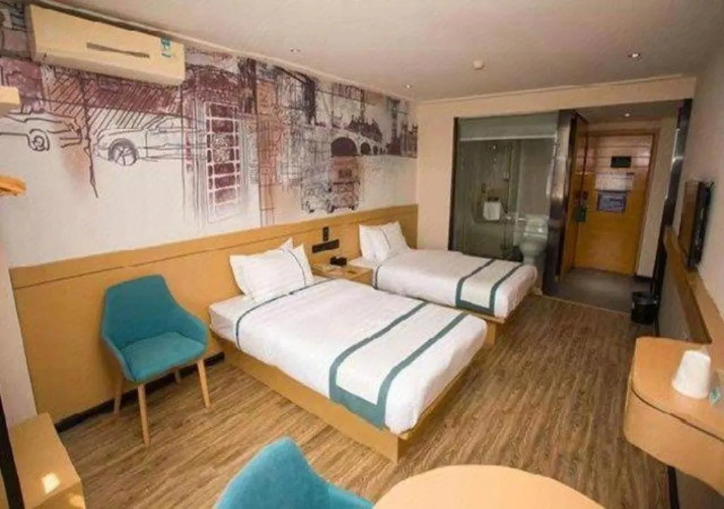 Bed in City Comfort Inn Guigang Tangren Street