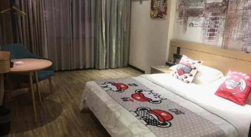 Bed in City Comfort Inn Guigang Tangren Street