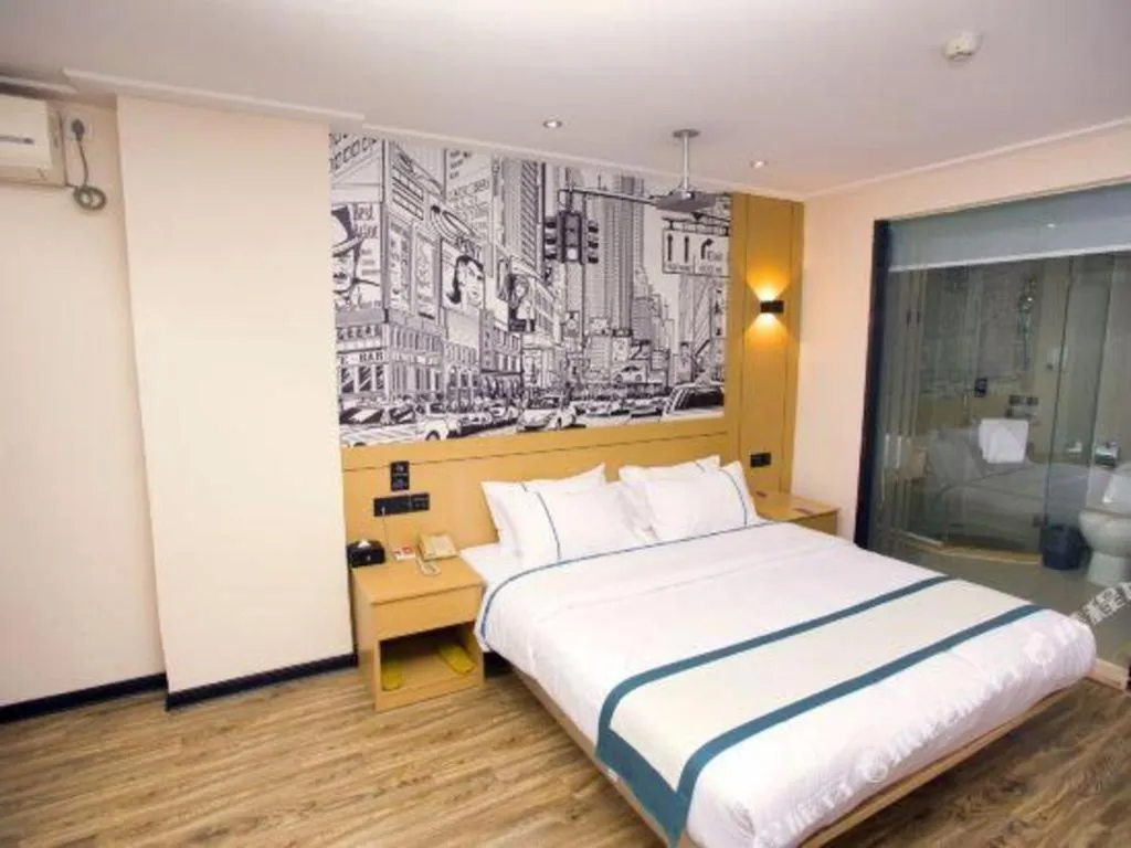 Bed in City Comfort Inn Guigang Tangren Street