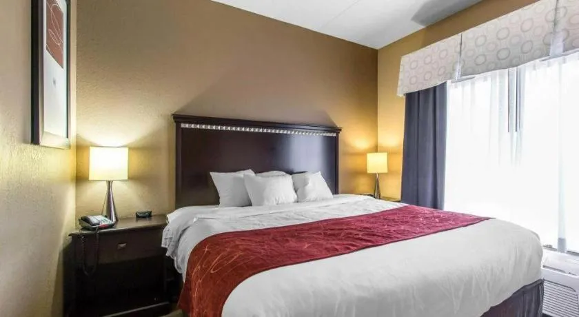 Bed in Comfort Suites