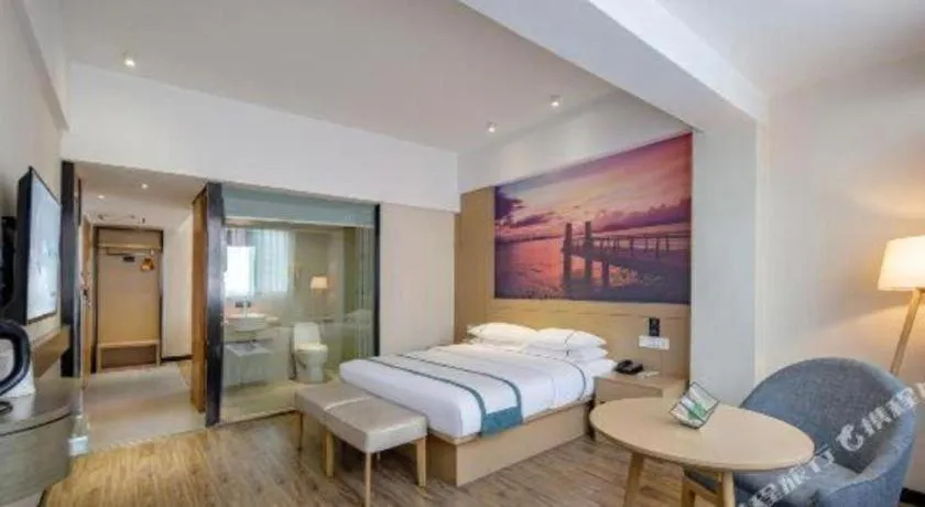 Bed in City Comfort Inn Liuzhou Liunan Wanda Plaza