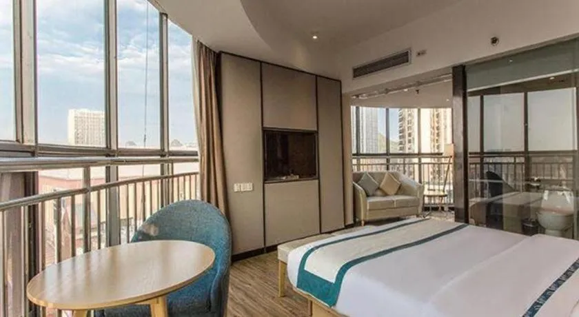 Bed in City Comfort Inn Liuzhou Liunan Wanda Plaza