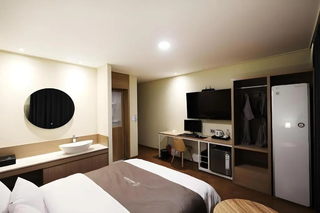 Bed in Hotel Urban Brown