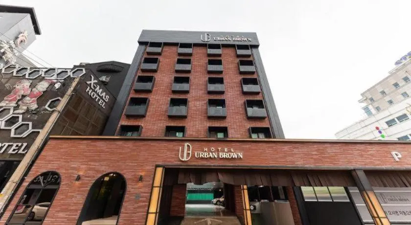 Hotel Urban Brown