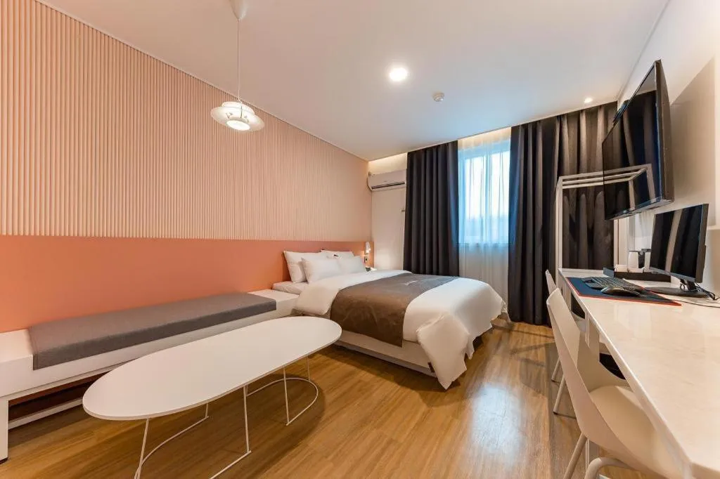 Bed in Hotel Urban Brown