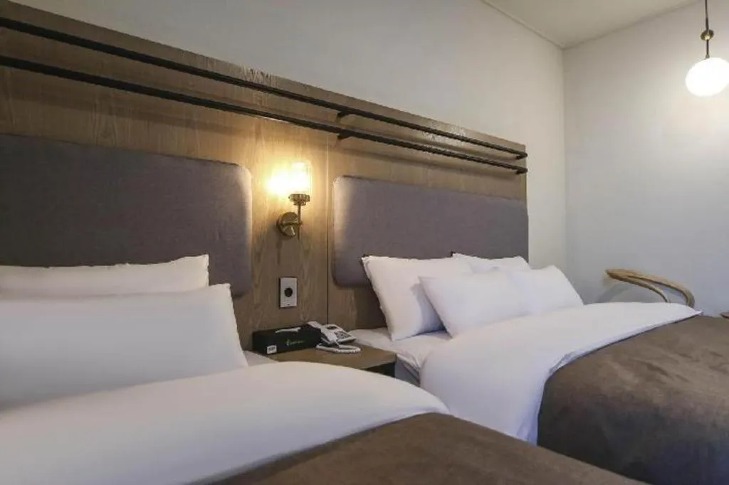 Bed in Hotel Urban Brown