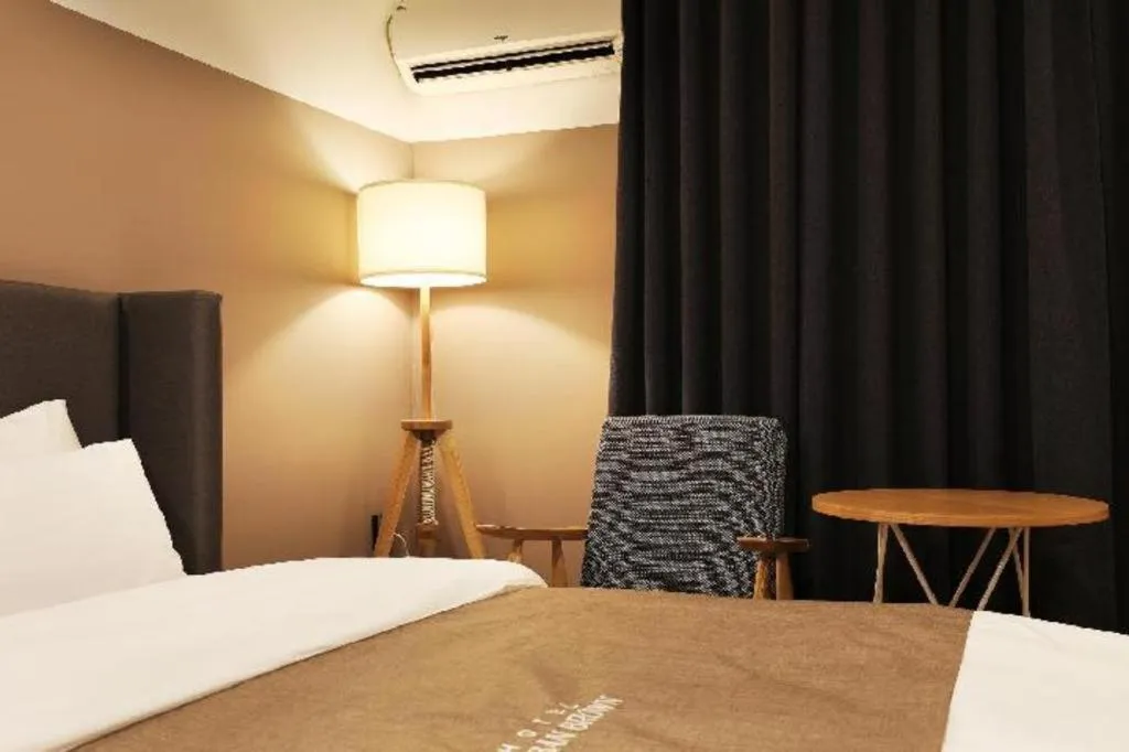 Bed in Hotel Urban Brown