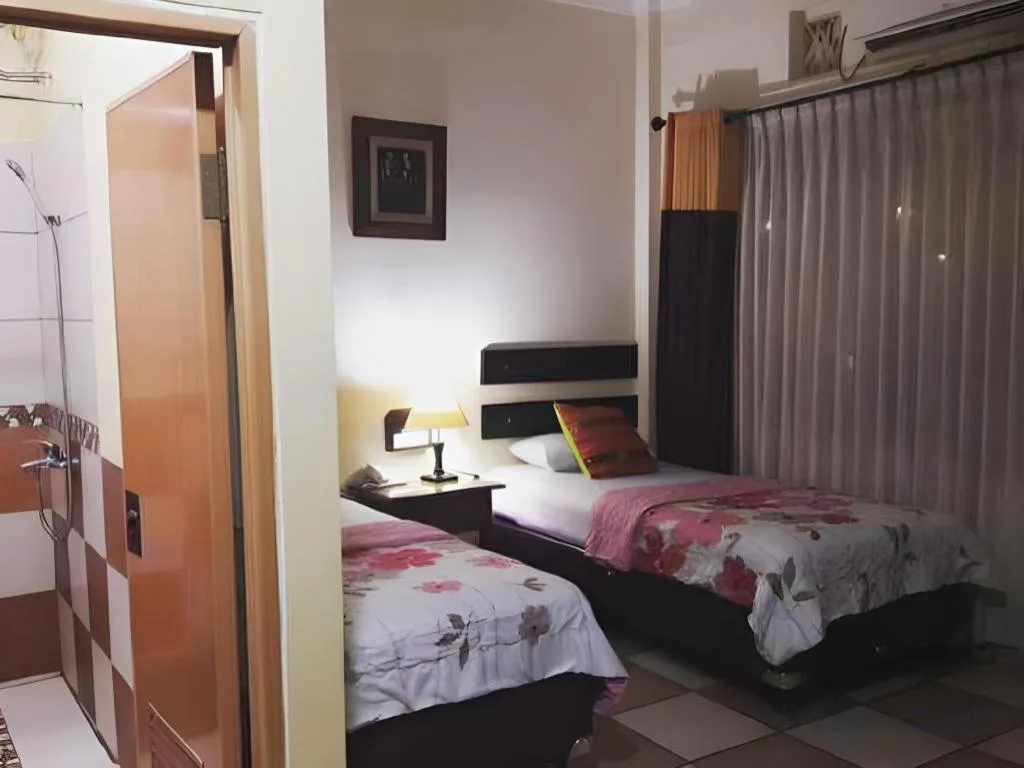 Bed in Arondari Hotel