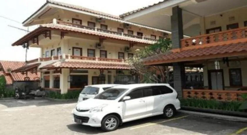 Arondari Hotel