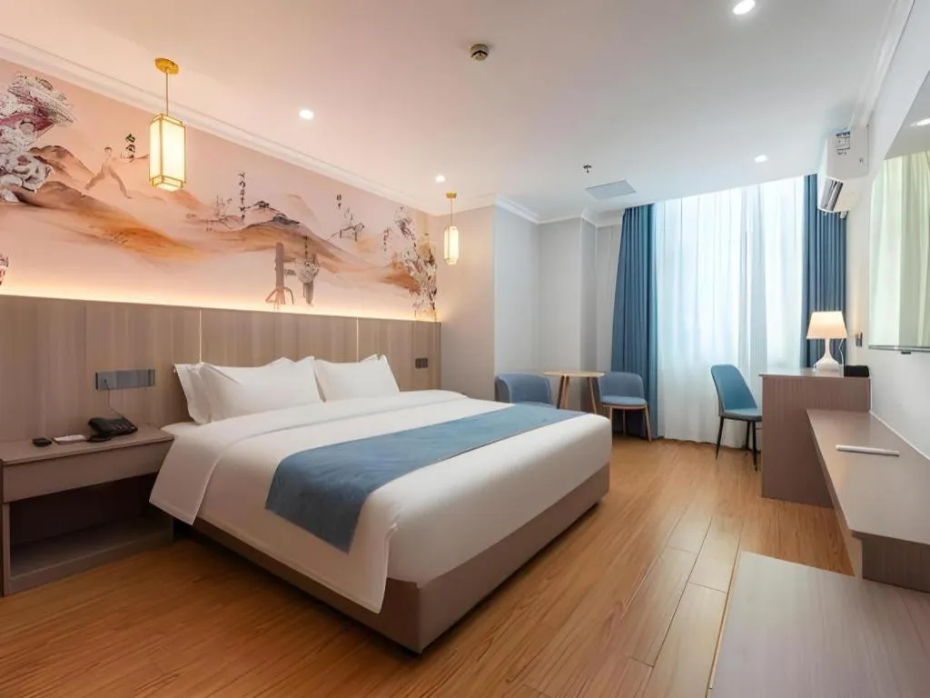 Bed in Carrianna Hotel