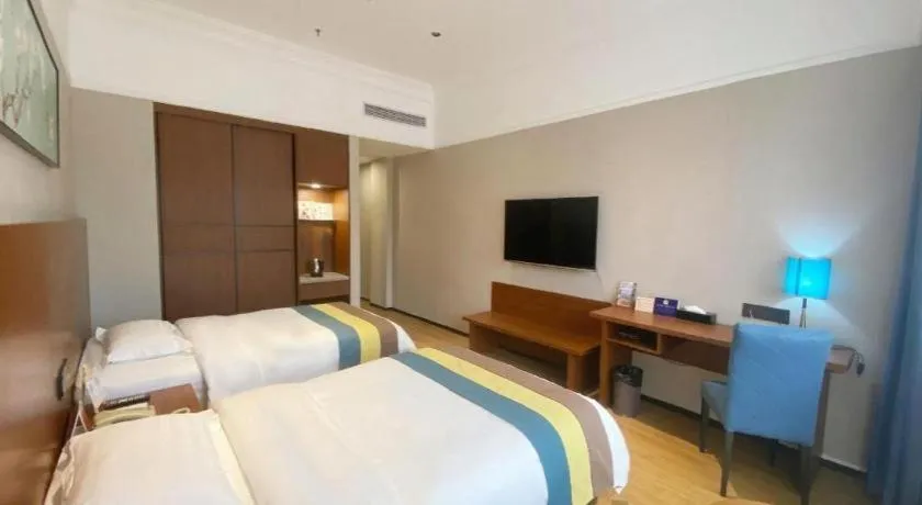 Bed in Carrianna Hotel