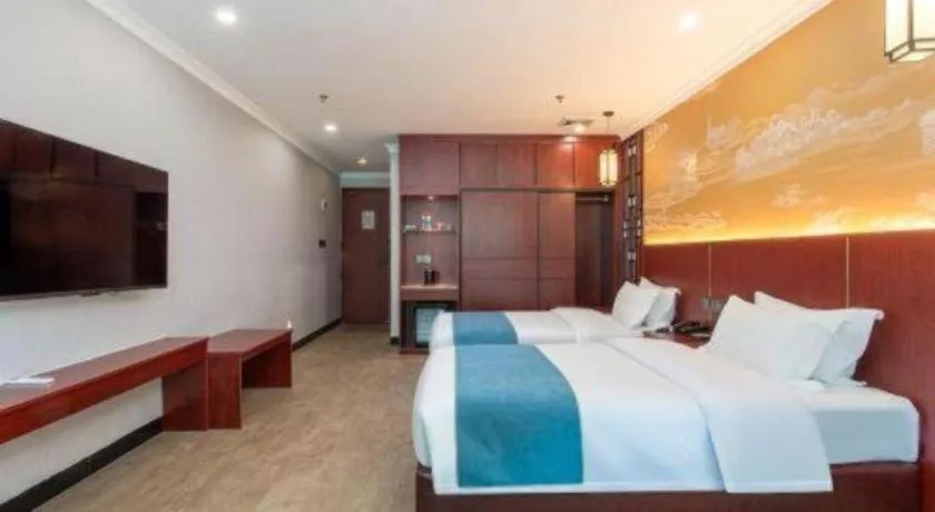 Bed in Carrianna Hotel