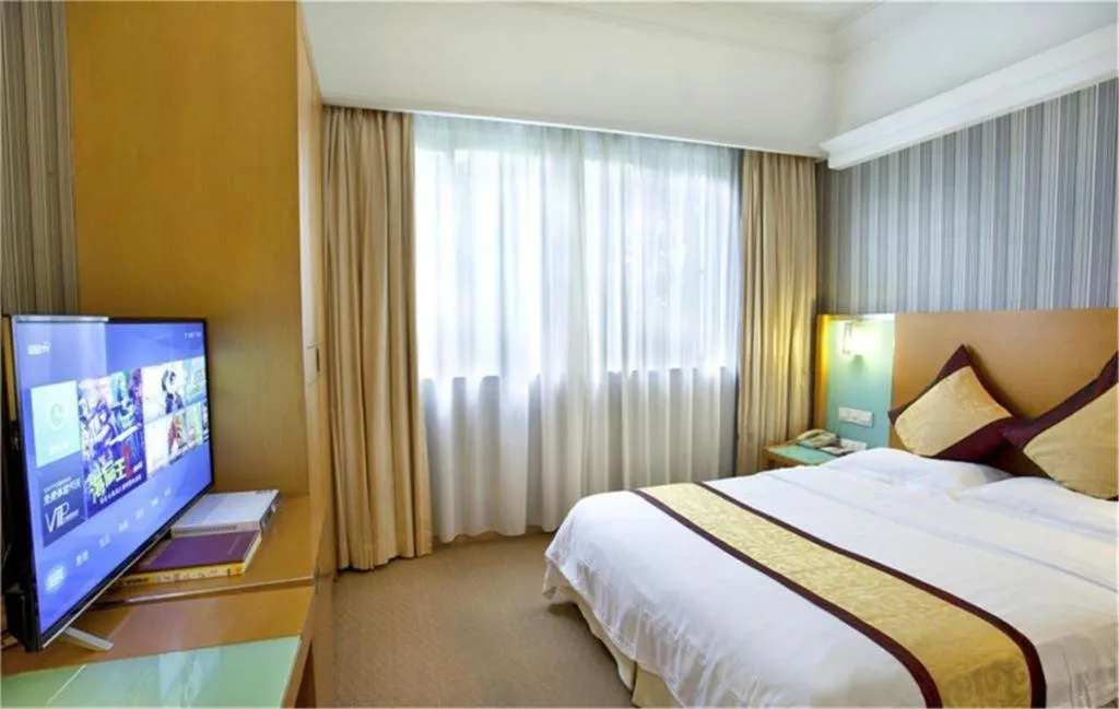 Bed in Carrianna Hotel