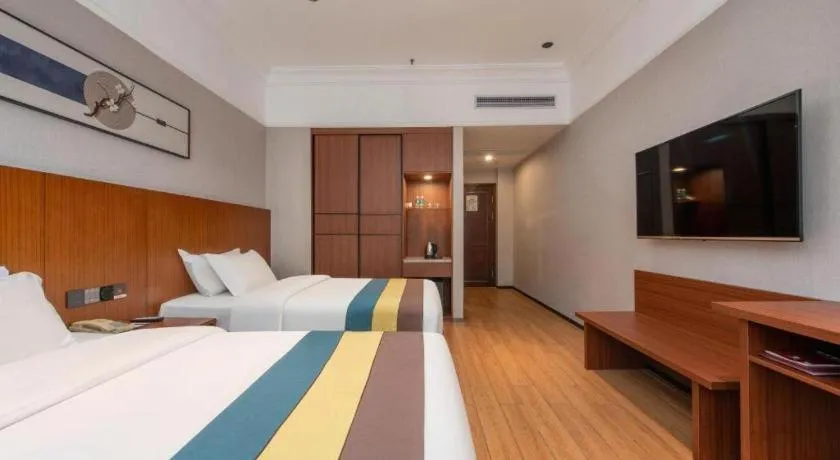 Bed in Carrianna Hotel