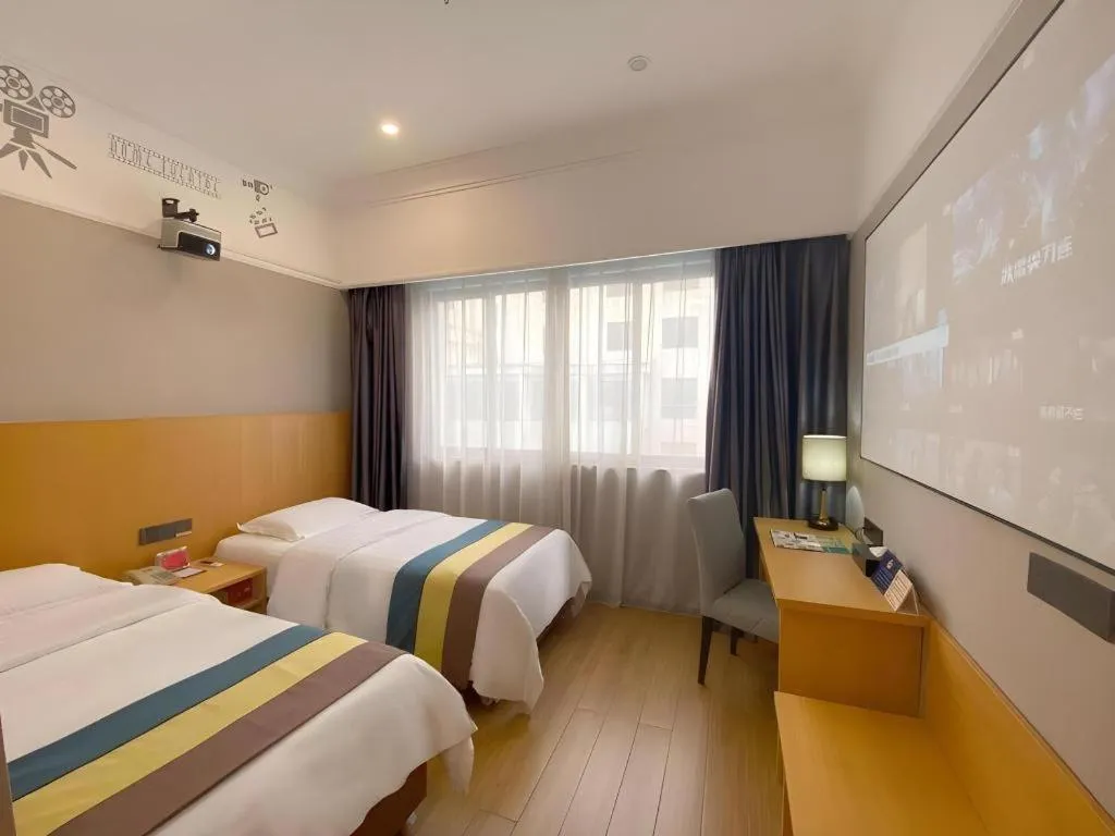 Bed in Carrianna Hotel