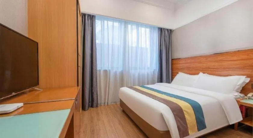 Bed in Carrianna Hotel