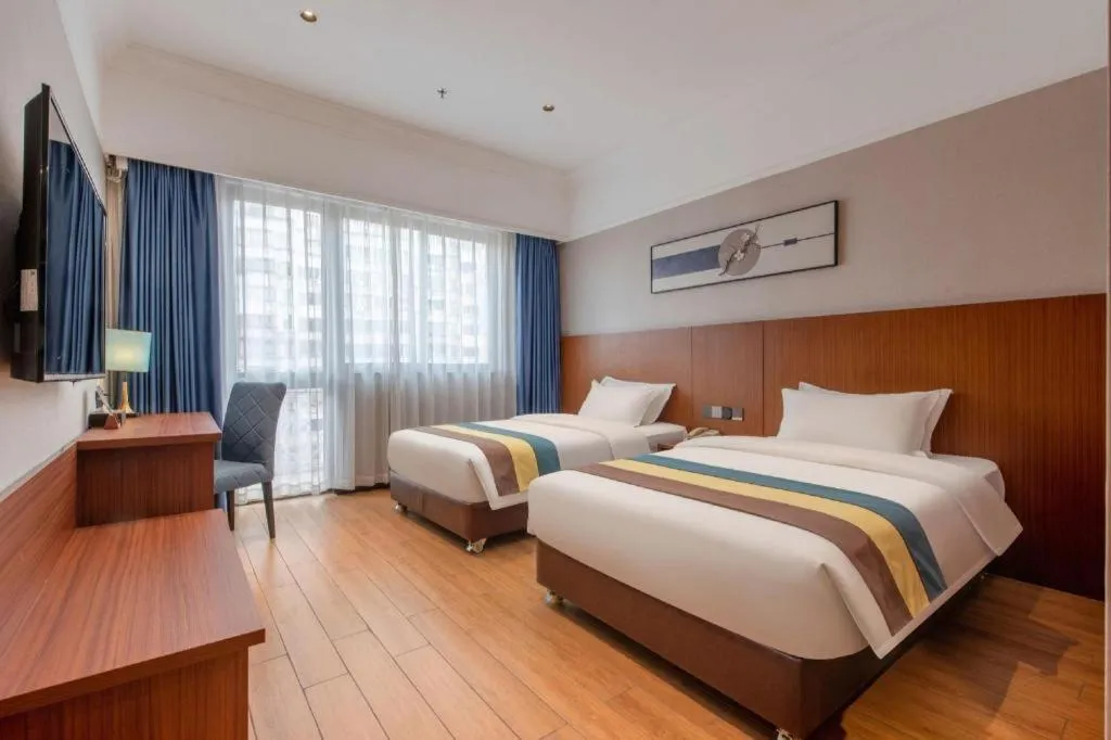 Bed in Carrianna Hotel