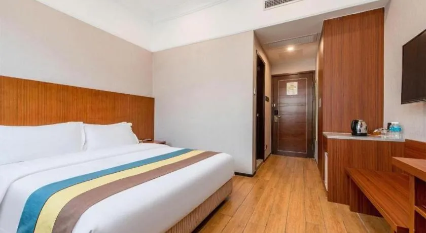 Bed in Carrianna Hotel