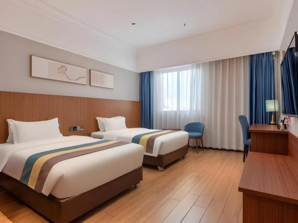 Bed in Carrianna Hotel