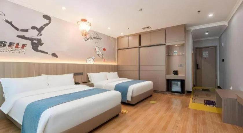 Bed in Carrianna Hotel