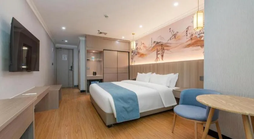 Bed in Carrianna Hotel